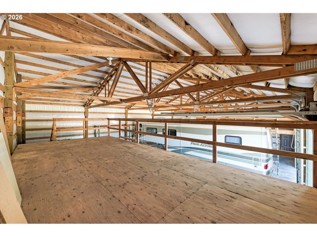 15337 S HATTAN Rd, Oregon City, OR 97045