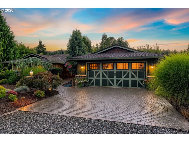 15337 S HATTAN Rd, Oregon City, OR 97045