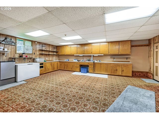 15337 S HATTAN Rd, Oregon City, OR 97045