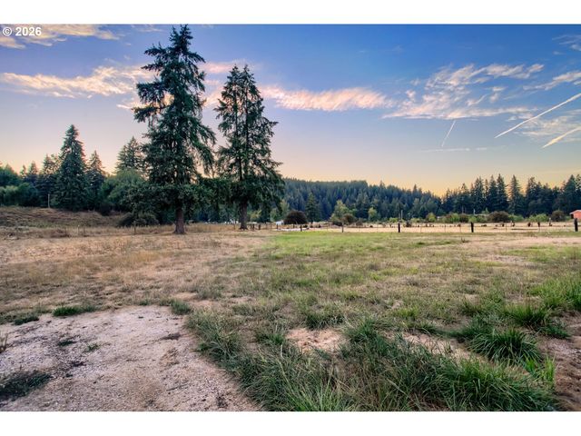 15337 S HATTAN Rd, Oregon City, OR 97045
