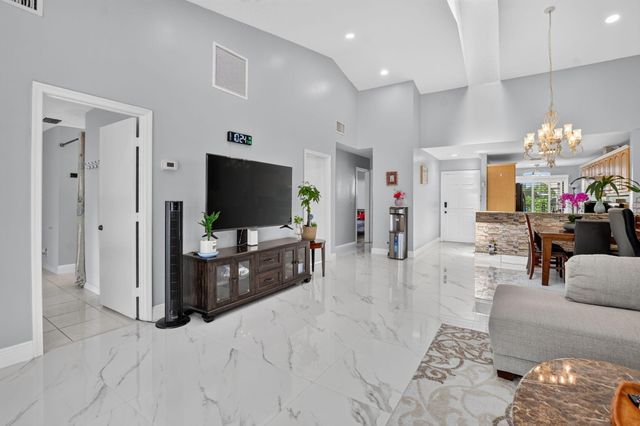 4460 NE 5th Avenue, Boca Raton, FL 33431