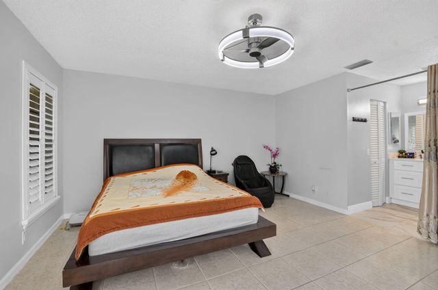 4460 NE 5th Avenue, Boca Raton, FL 33431
