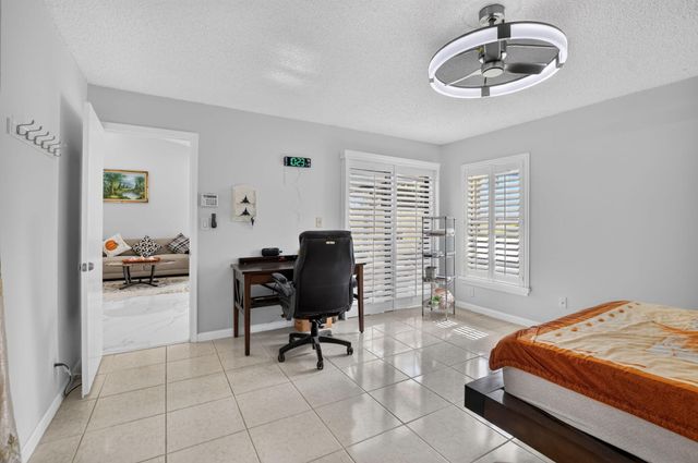 4460 NE 5th Avenue, Boca Raton, FL 33431