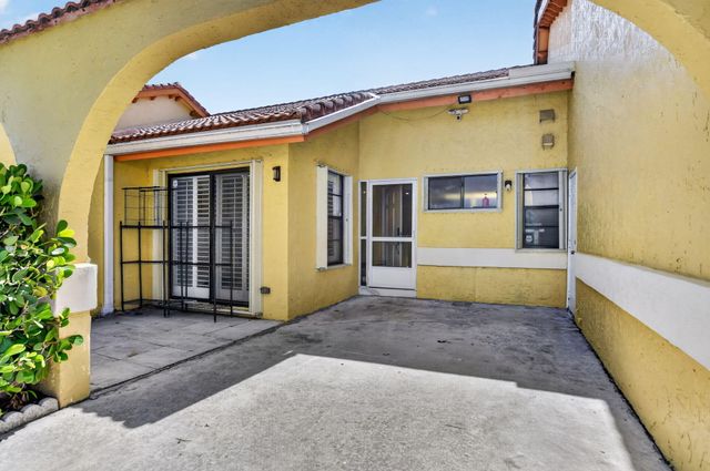 4460 NE 5th Avenue, Boca Raton, FL 33431