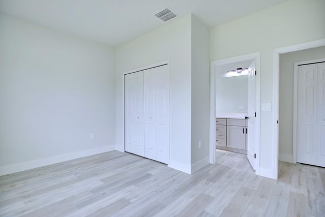 4900 Myrtle Beach Dr, Sebring, FL 33872