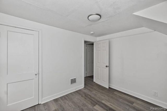 19162 Conley Street, Detroit, MI 48234