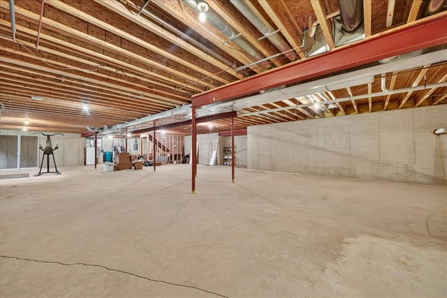 9348 Stoneview Lane, Whitmore Lake, MI 48189
