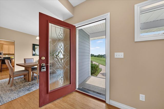 9348 Stoneview Lane, Whitmore Lake, MI 48189