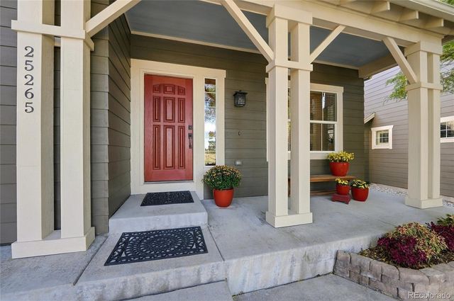 25265 E Park Crescent Drive, Aurora, CO 80016