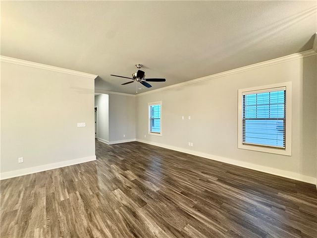 820 NE Heights Lane, Bentonville, AR 72712