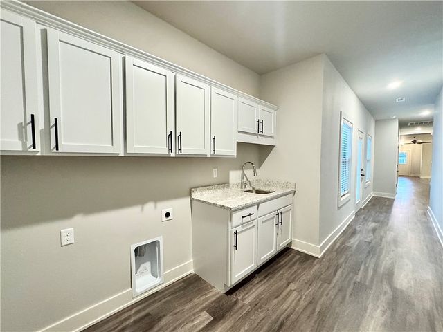 820 NE Heights Lane, Bentonville, AR 72712