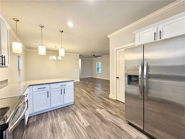 820 NE Heights Lane, Bentonville, AR 72712