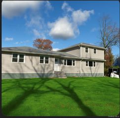 751 Centerwood Street, West Babylon, NY 11704