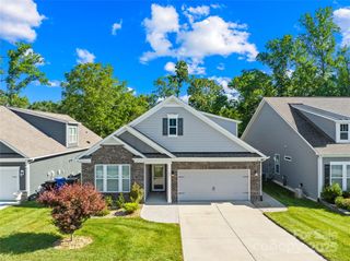 201 Hanks Bluff Drive, Mooresville, NC 28117