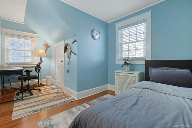 32 Lynwood Road, Scarsdale, NY 10583