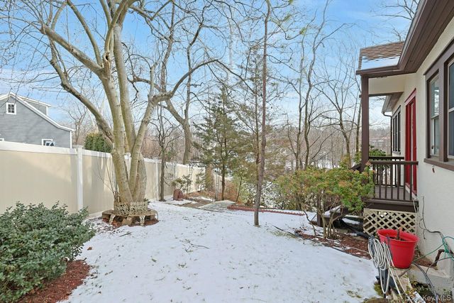 32 Lynwood Road, Scarsdale, NY 10583