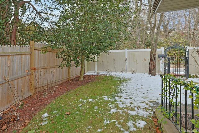 32 Lynwood Road, Scarsdale, NY 10583