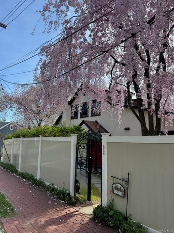 32 Lynwood Road, Scarsdale, NY 10583