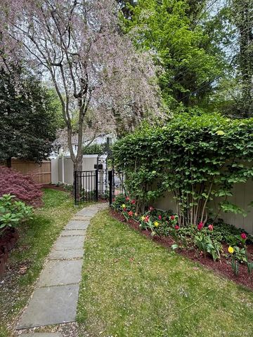 32 Lynwood Road, Scarsdale, NY 10583