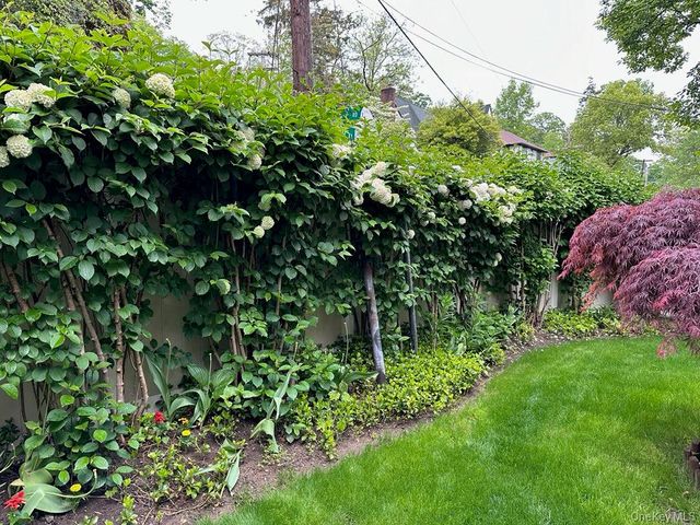 32 Lynwood Road, Scarsdale, NY 10583