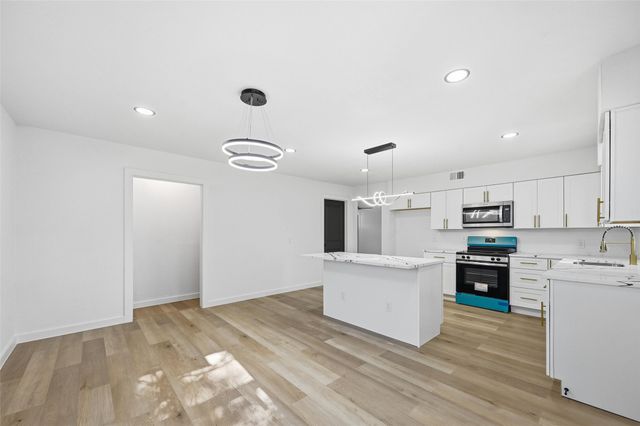 11004 Delford Circle, Dallas, TX 75228