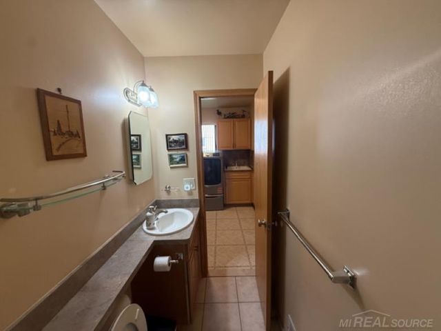 15746 Nader Court, Clinton Township, MI 48038