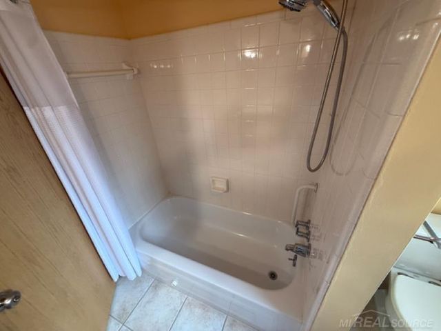 15746 Nader Court, Clinton Township, MI 48038