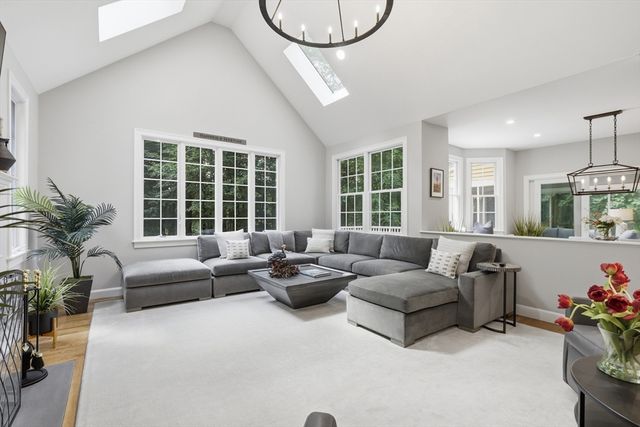22 Hutchinson, Marlborough, MA 01752