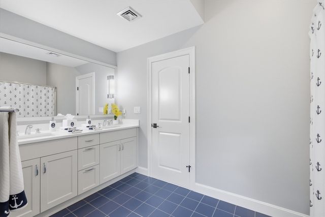 22 Hutchinson, Marlborough, MA 01752