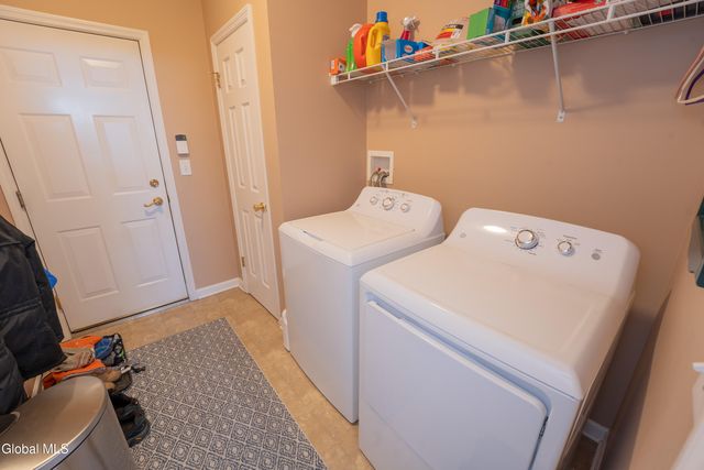 33 Aster Drive, Clifton Park, NY 12148