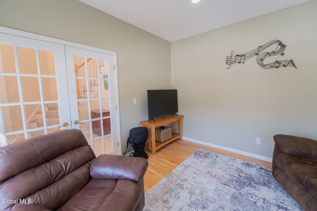 33 Aster Drive, Clifton Park, NY 12148