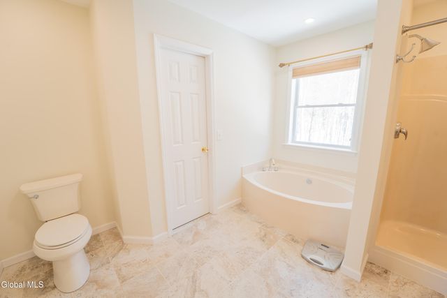 33 Aster Drive, Clifton Park, NY 12148