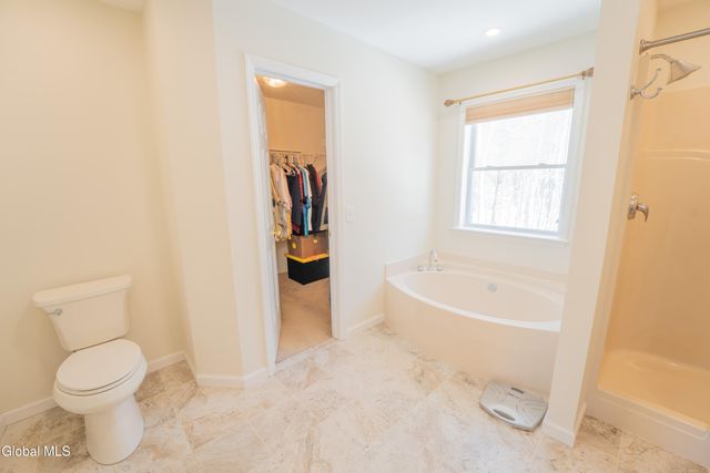 33 Aster Drive, Clifton Park, NY 12148