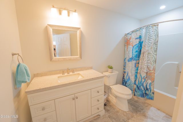 33 Aster Drive, Clifton Park, NY 12148