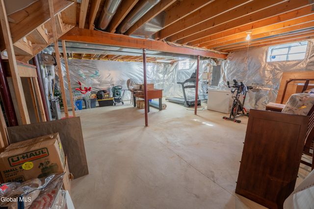 33 Aster Drive, Clifton Park, NY 12148