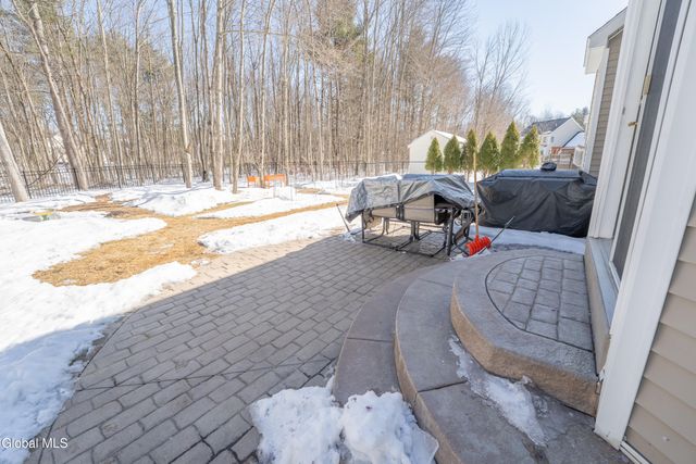 33 Aster Drive, Clifton Park, NY 12148