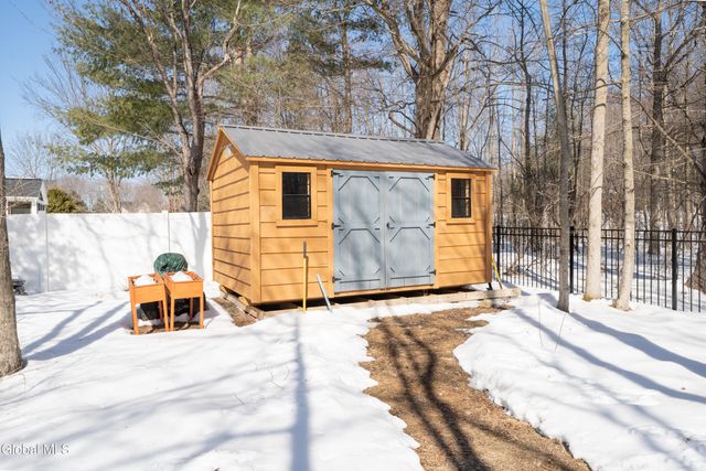 33 Aster Drive, Clifton Park, NY 12148