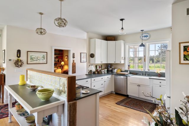 235 Primrose Lane, Ferrisburgh, VT 05456
