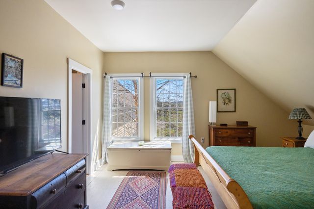235 Primrose Lane, Ferrisburgh, VT 05456