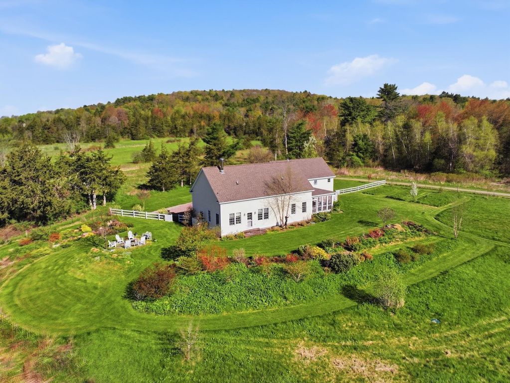 235 Primrose Lane, Ferrisburgh, VT 05456