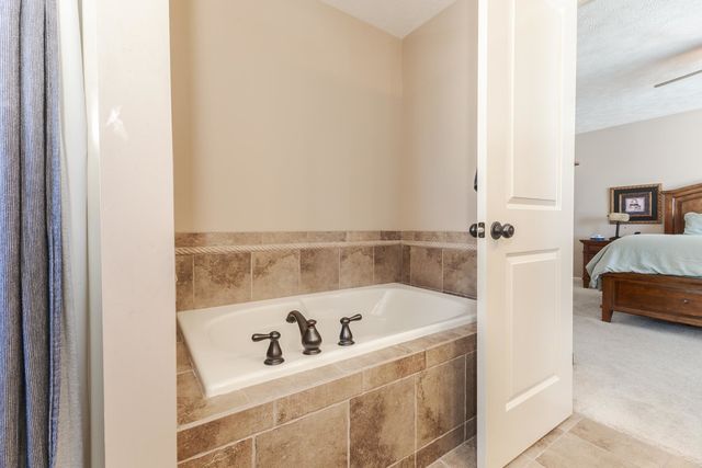 1646 Belclare Road, Normal, IL 61761