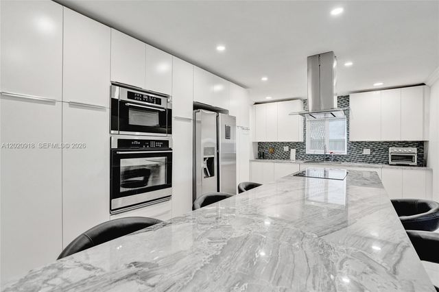 4662 NW 99th Ave, Sunrise, FL 33351