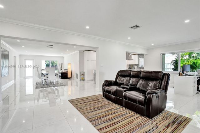 4662 NW 99th Ave, Sunrise, FL 33351