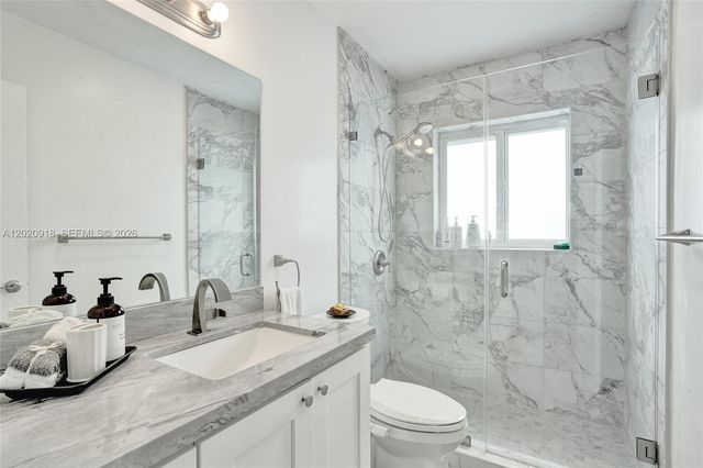 4662 NW 99th Ave, Sunrise, FL 33351