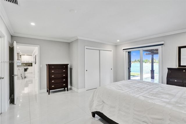 4662 NW 99th Ave, Sunrise, FL 33351