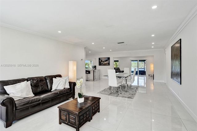 4662 NW 99th Ave, Sunrise, FL 33351