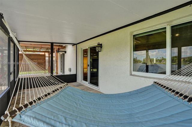 4662 NW 99th Ave, Sunrise, FL 33351