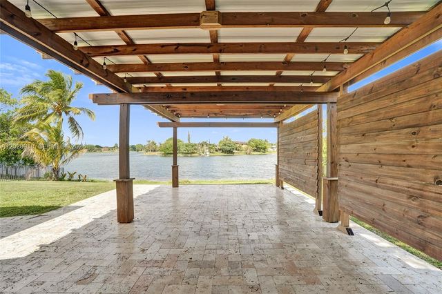 4662 NW 99th Ave, Sunrise, FL 33351
