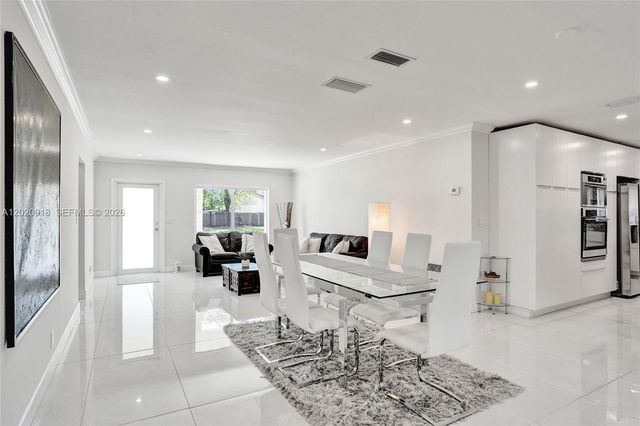 4662 NW 99th Ave, Sunrise, FL 33351