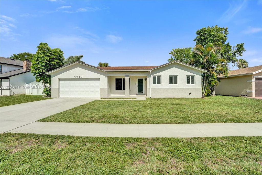4662 NW 99th Ave, Sunrise, FL 33351